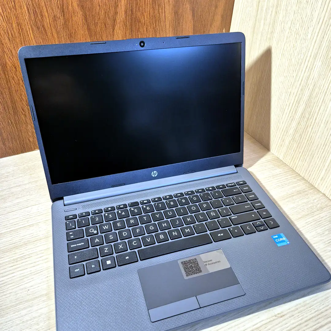 HP 240G8 14" - Intel i3-1115G4 + 1TB HDD