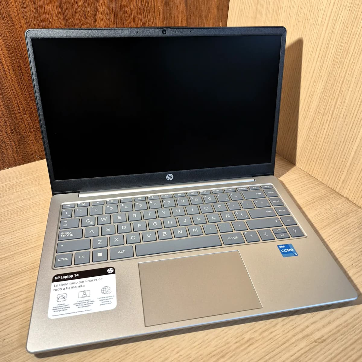 HP 14" - Intel I3-1215U